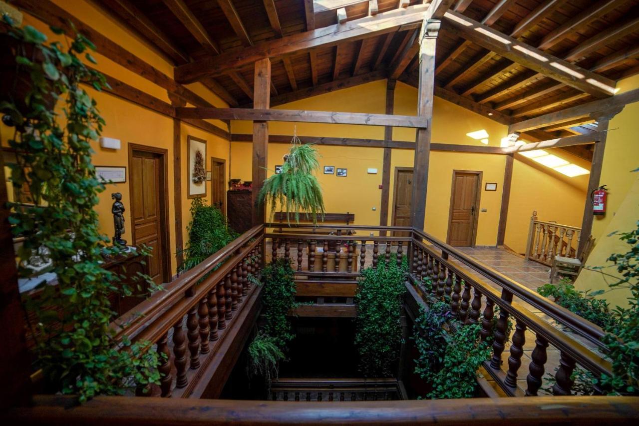 Posada Real De Carreteros Casarejos Exterior photo